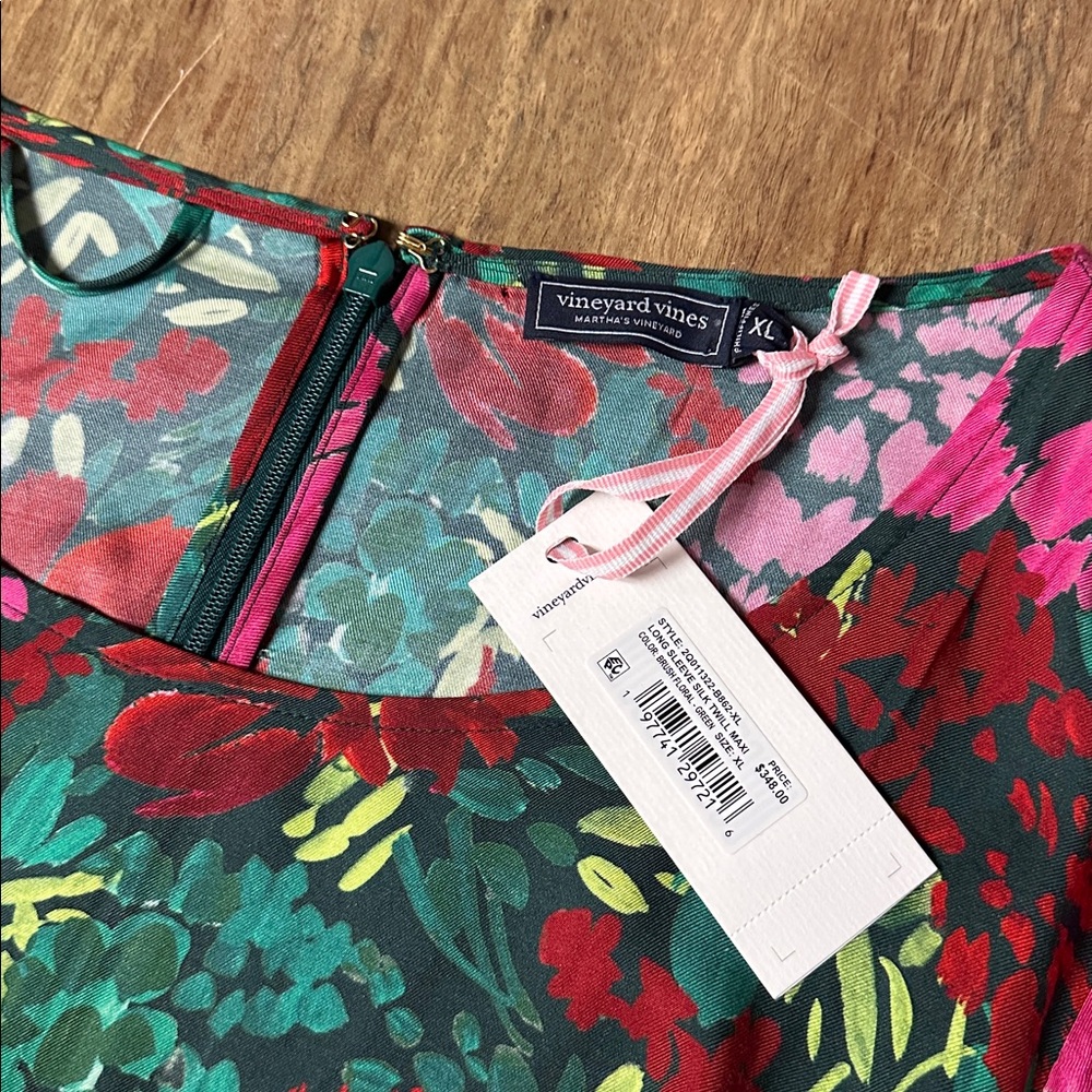 Vineyard vines nwt silk twill Christmas colors green red pink long sleeve dress - Picture 6 of 12